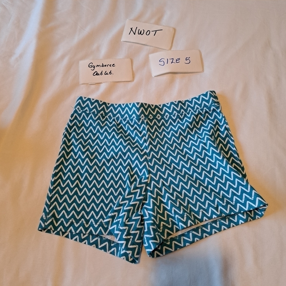 Gymboree girls size 5 outlet shorts dark teal with white zig zag design